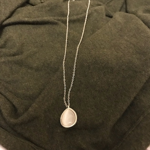 Jewelry - Teardrop necklace